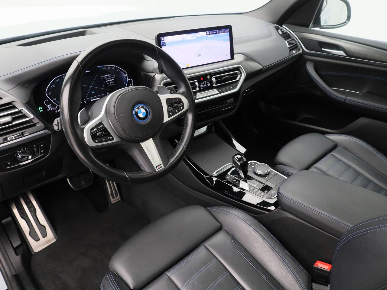 BMW X3 xDrive30e M-Sport | PANO | 360° | HUD | KEYLESS | STOELVERWARMING