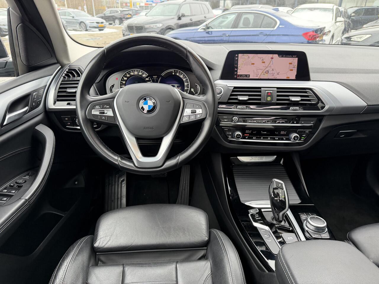 BMW X3 xDrive30e High Executive Leer Panoramadak Trekhaak Adaptieve LED 19 Inch Keyess Entry Head-Up Display Carplay Elek Stoelverstelling