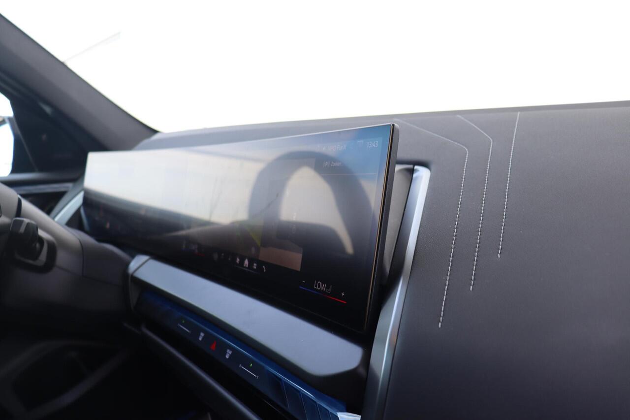 BMW X3 xDrive20 M Sport Pro | Trekhaak / Panoramadak / Stoelventilatie / Harman Kardon / Head-up / Rondomzicht camera / Cruise control adaptief