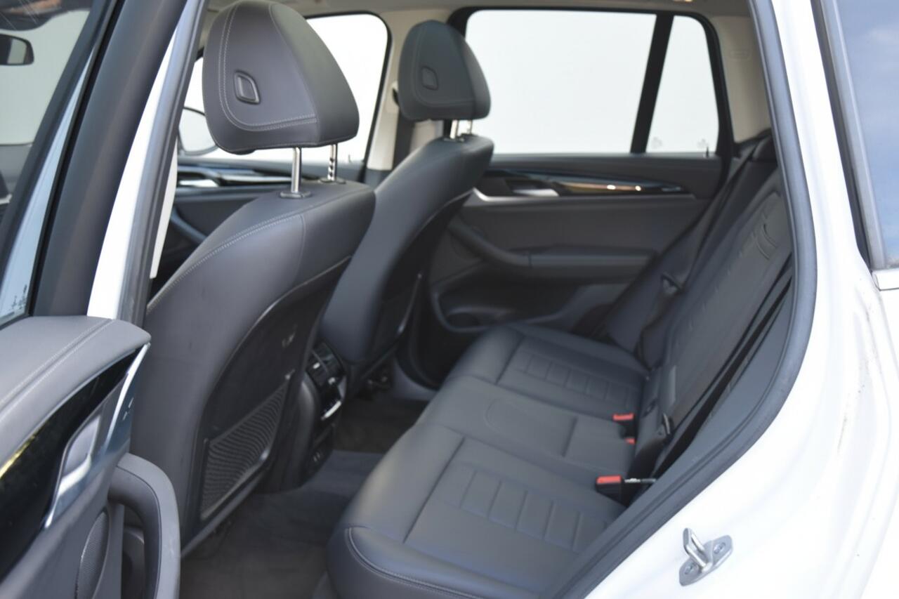 BMW X3 iX3 Executive 80 kWh | SOH 98,68% | PANORAMA DAK | TREKHAAK