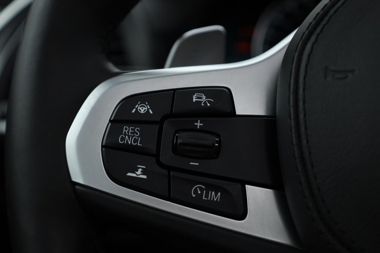 BMW X3 xDrive30i M Sport | Pano | HUD | Adapt. Cruise | Leder | Camera | Trekhaak | 20'' | Keyless