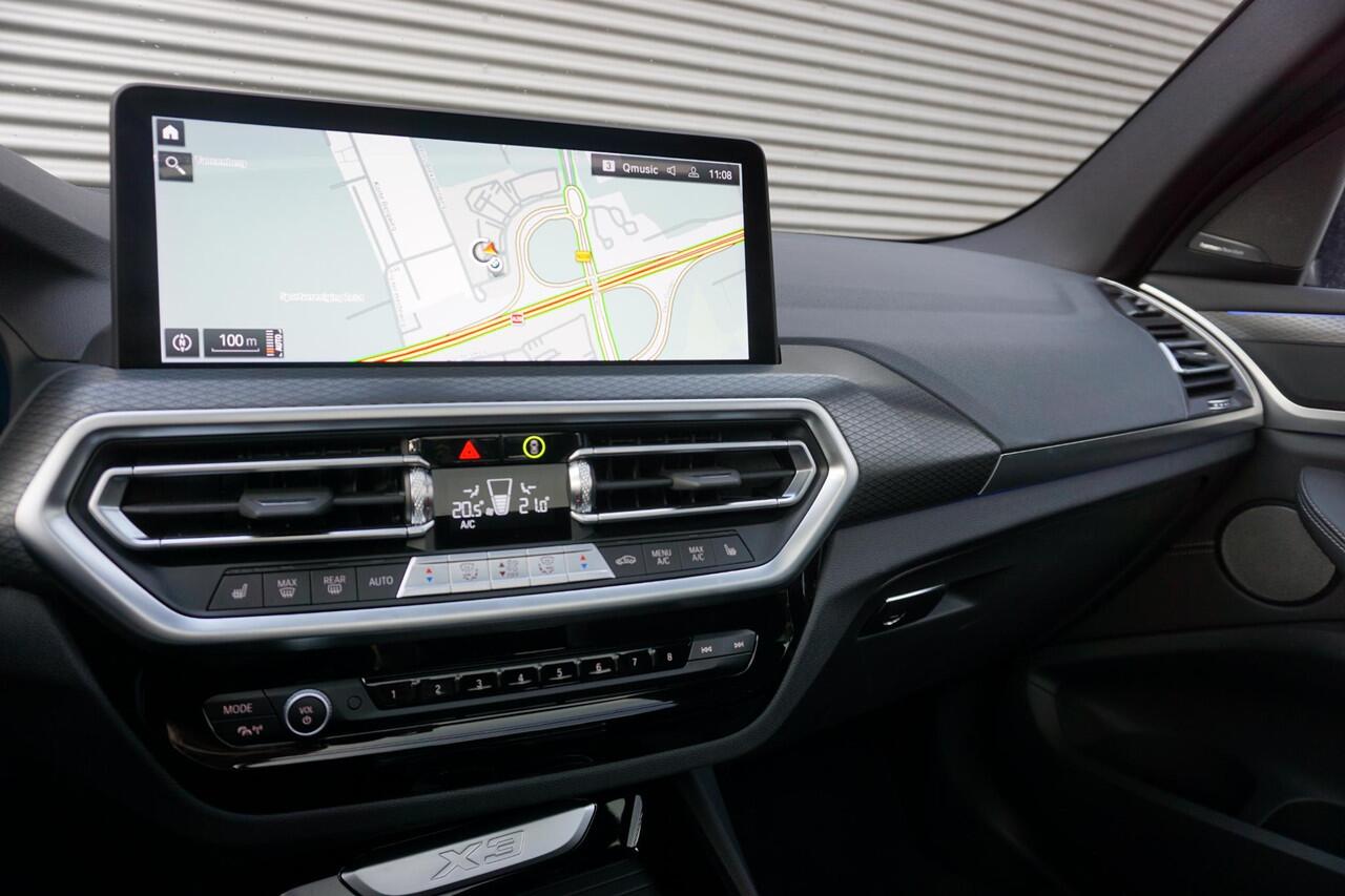 BMW X3 xDrive30i M Sportpakket | Innovation Pack | Glazen panoramadak | HIFI System Harman Kardon