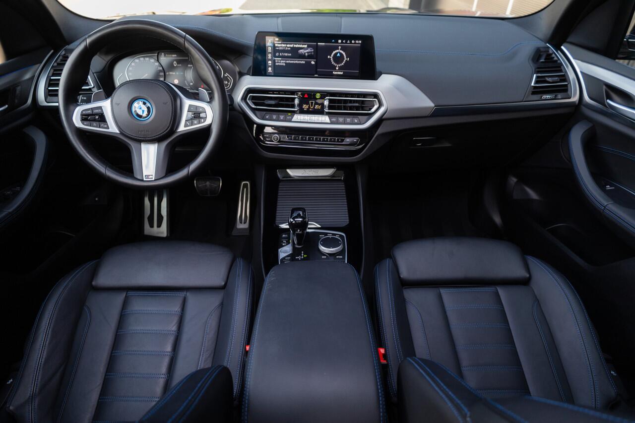 BMW X3 xDrive30e 292 pk High Executive M-Sportpakket / Nieuw-Model/ Pano-Dak/ Sport-Stoelen/ Stoel.Verw/ Head-Up/ Led-Koplamp/ 20'' LMV