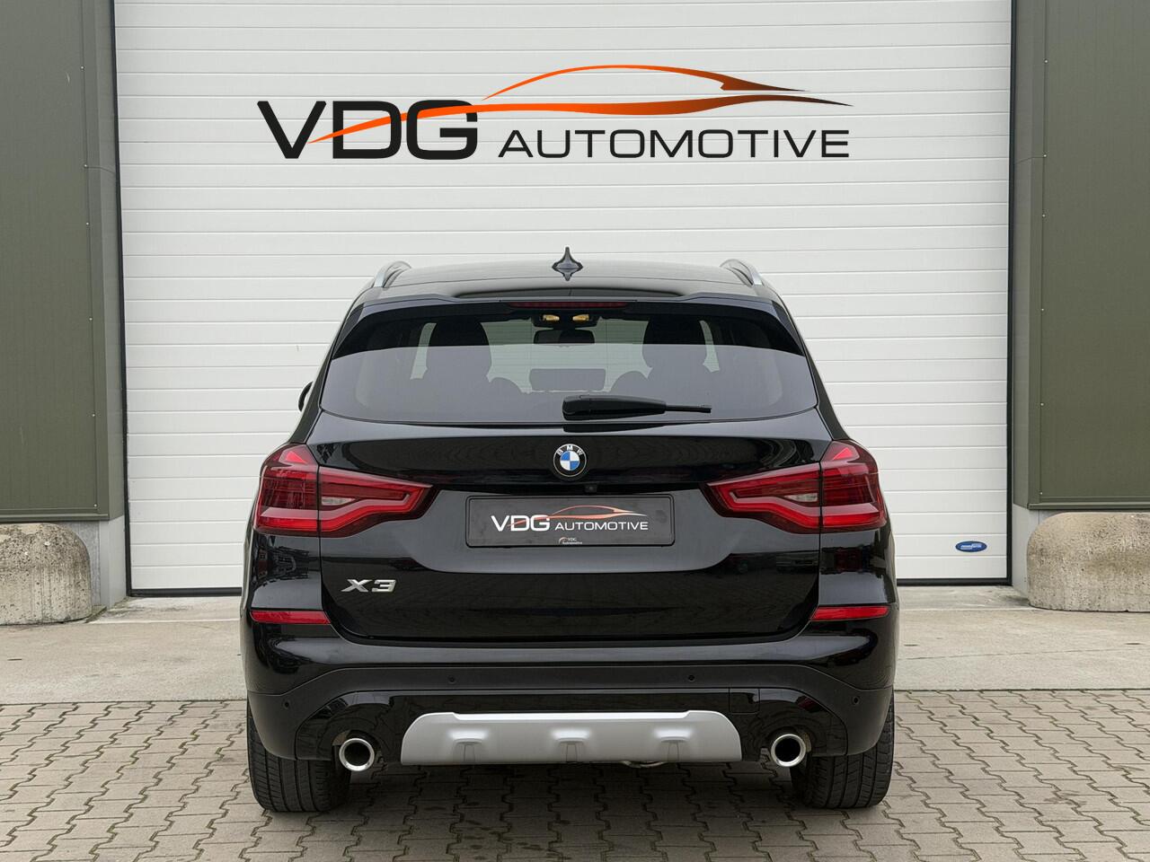 BMW X3 xDrive30e High Executive Trekhaak / X-Line / Head up / Keyless / Sportstoelen