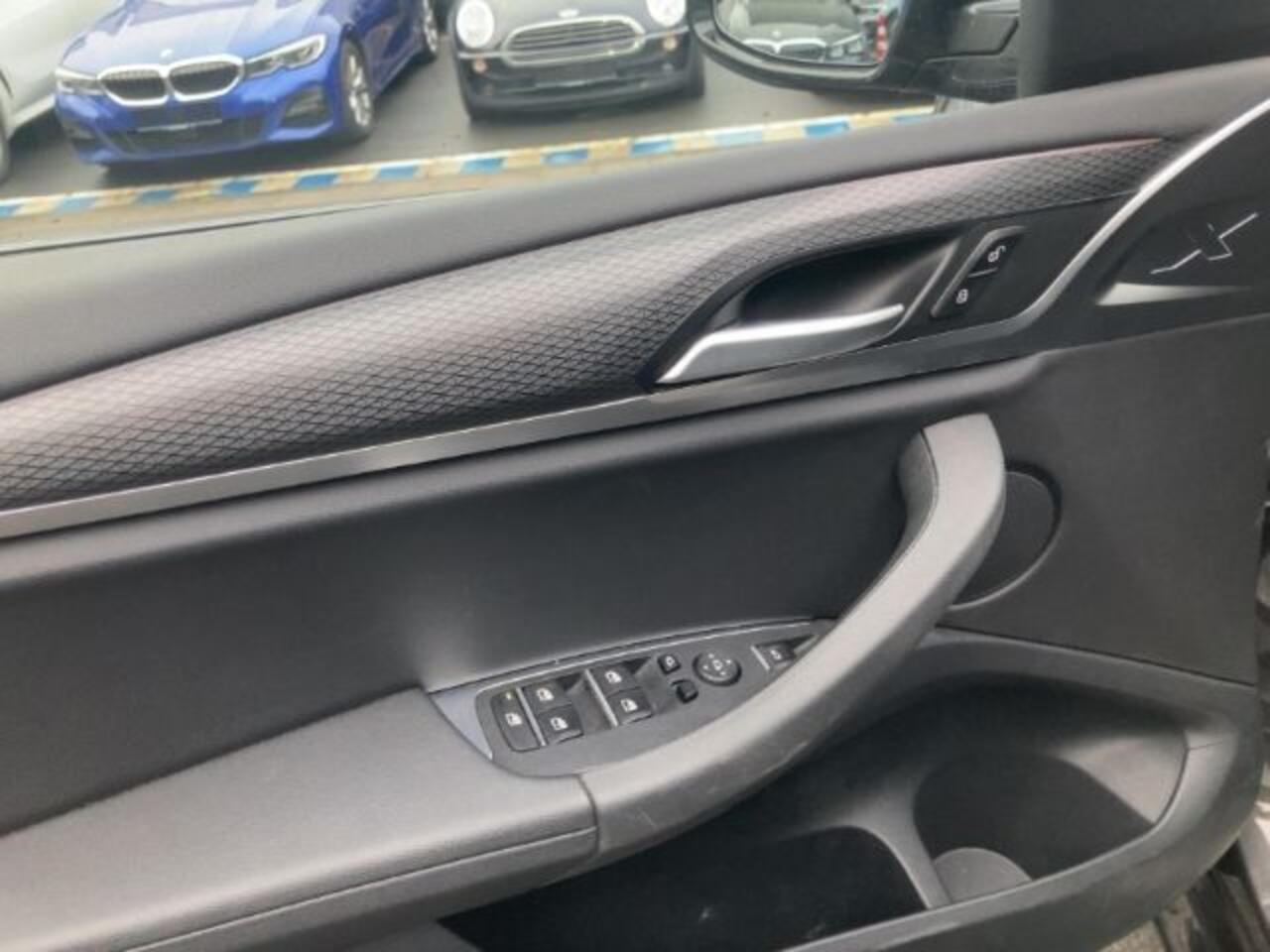 BMW X3 xDrive30d 286 PK Head-Up Laser LED Live Cockpit Sportstoelen Stoelverwarming Stuurverwarming