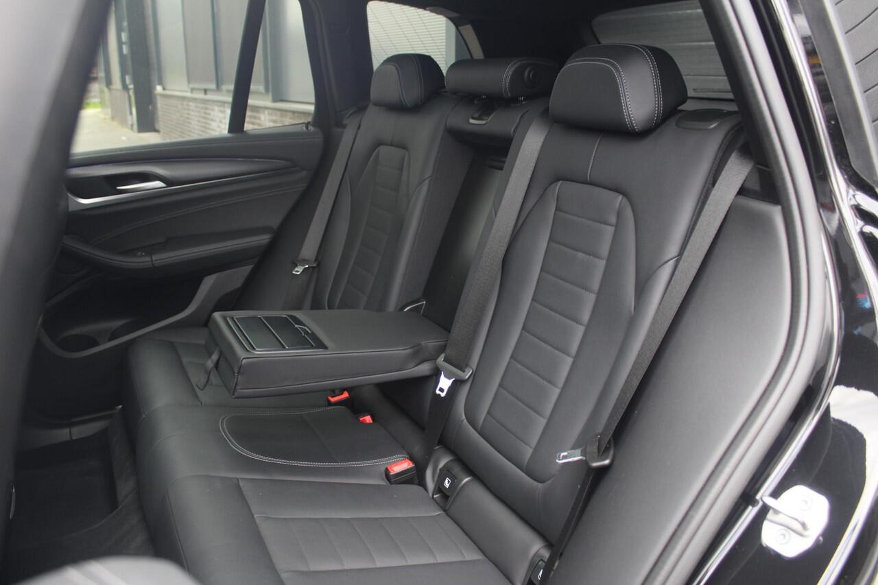 BMW X3 xDrive30e M Sport | Pano | Trekhaak | Camera | High Executive