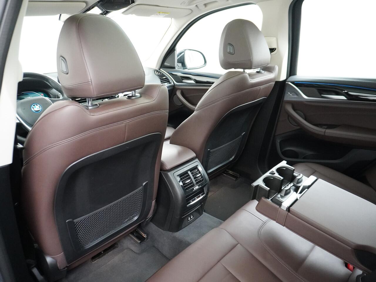 BMW X3 iX3 High Executive 80kWh Leer+Elektr.-verst. Adap.Cruise Apple Carplay Android Auto Navi Ecc 360°Camera Panoramaschuifdak Harman&Kardon®-SurroundSound Pdc DAB Elek.Stoel+Memory HeadsUpD. Stoelverwarming Parkeer+Achteruitrij assistent Led Origineel Nederla