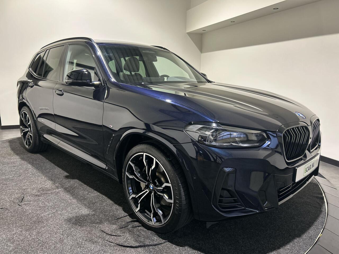 BMW X3 iX3 High Executive 80 kWh | Panoramadak | Lederen bekleding | HUD | 21 inch Velgen | Sportstoelen | M - Sport | SoH (batterijcheck) 96,9 % score!