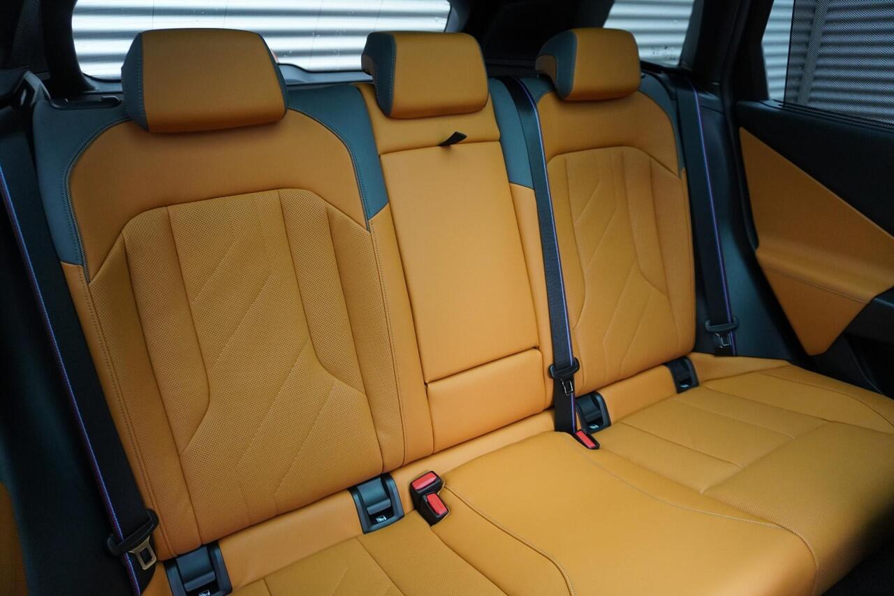 BMW X3 M50 M Sportpakket Pro | Glazen panoramadak | Driving Assistent Proffesional | Proffesional Pack | Comfort Pack