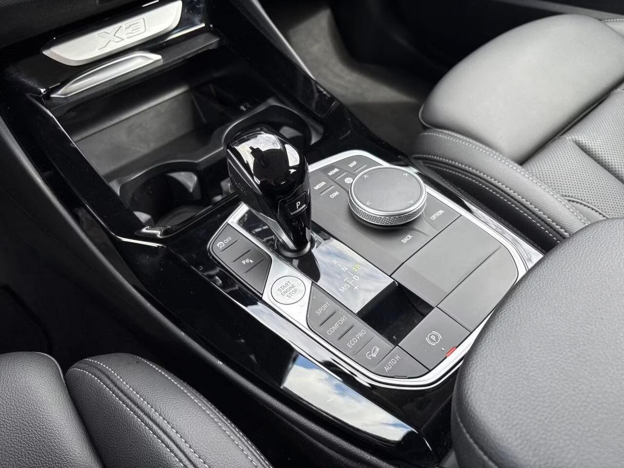 BMW X3 xDrive30d 286 PK Navi Camera Live Cockpit Sportstoelen Stoelverwarming 19 Inch