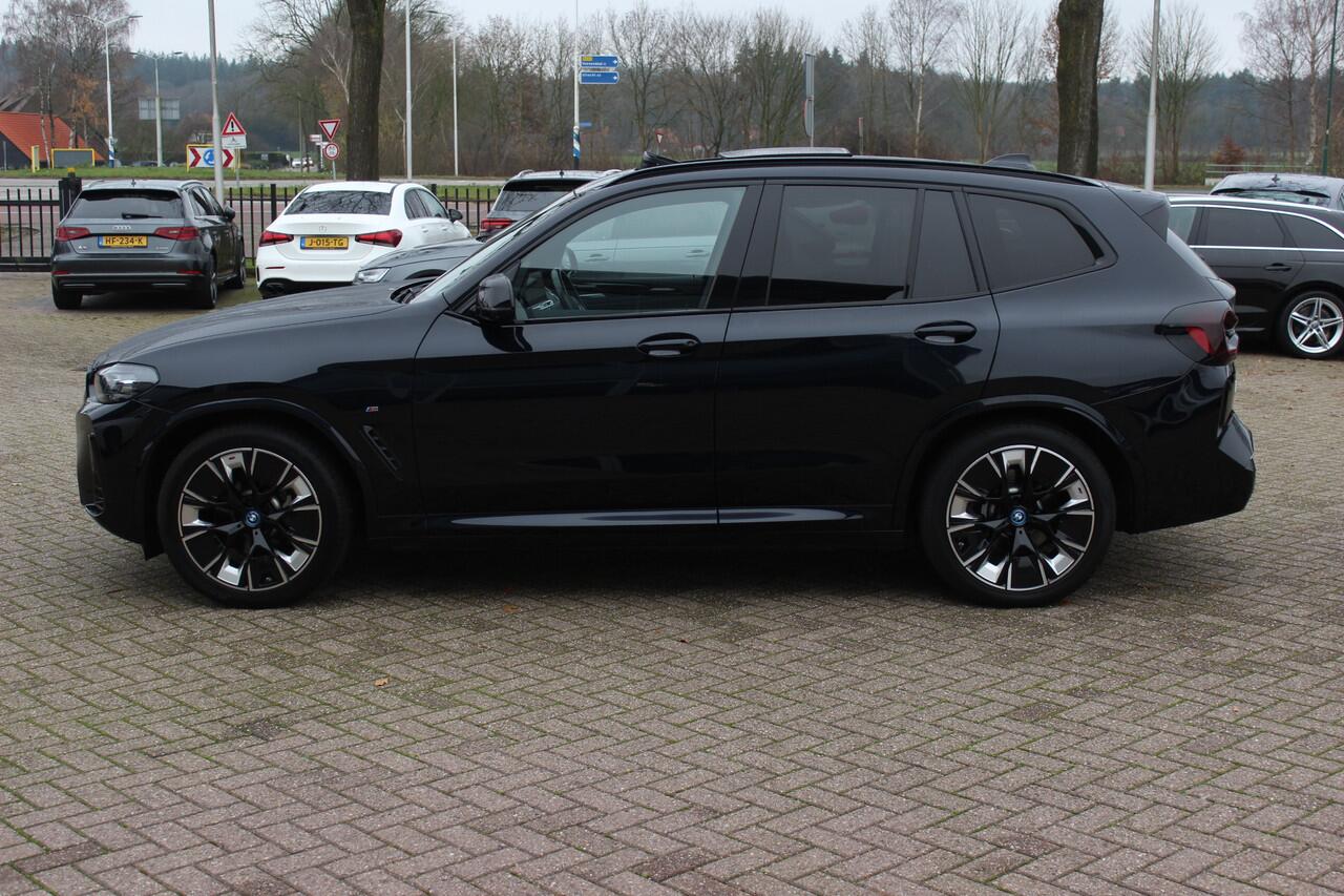 BMW X3 iX3 High Executive 80 kWh / SoH 94.7% / Trekhaak / Panoramadak / 360Camera / Head-up / 20'' / Leder / Harman Kardon / Sfeerverlichting / Dodehoek / DAB / Stuur+Stoelverwarming / ACC