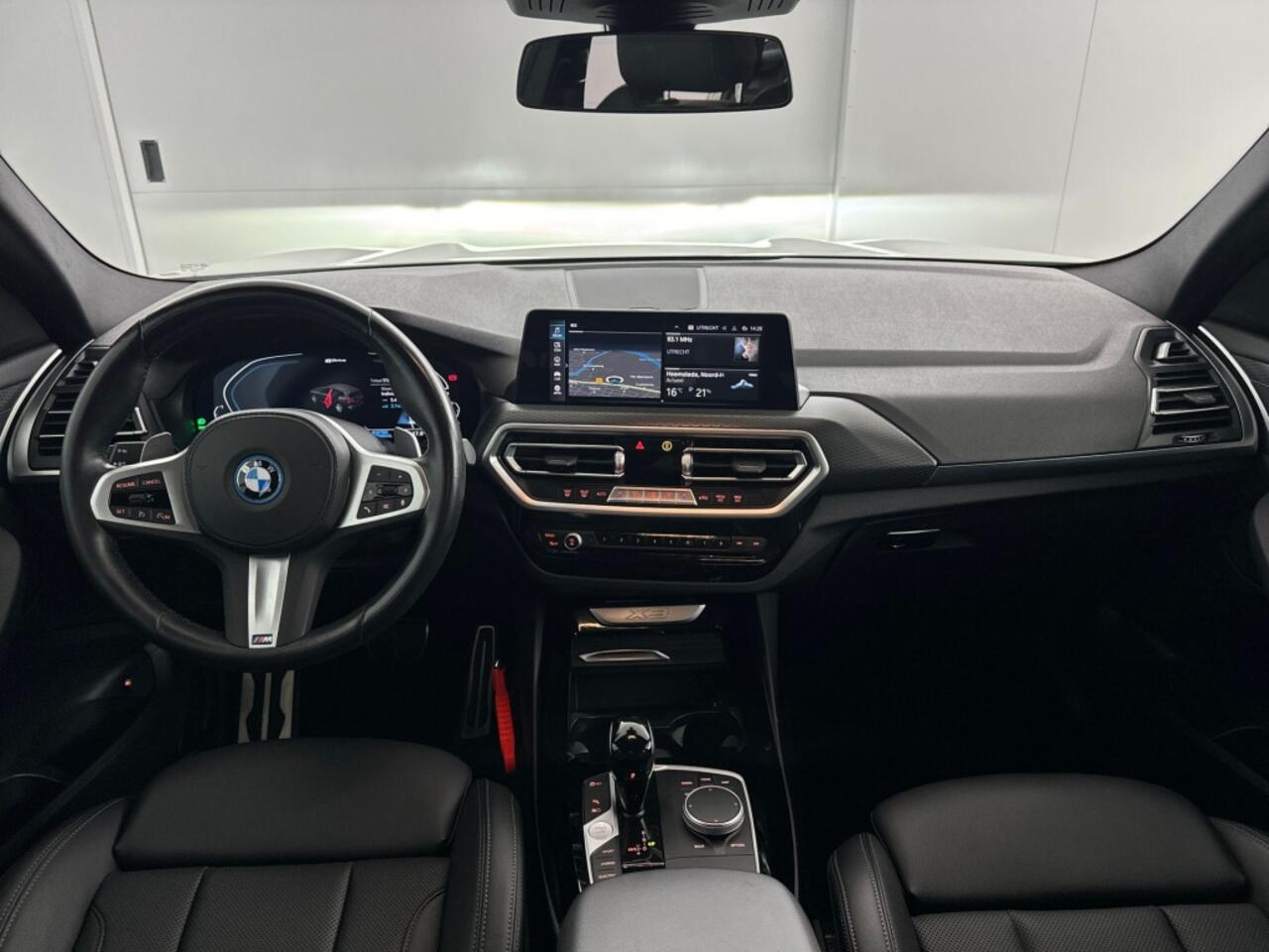 BMW X3 xDrive30e M-Sport | BLACK FRIDAY WEEKEND DEAL | 19'' L.M. Velgen | Lederen Bekleding | Elektrische Achterklep