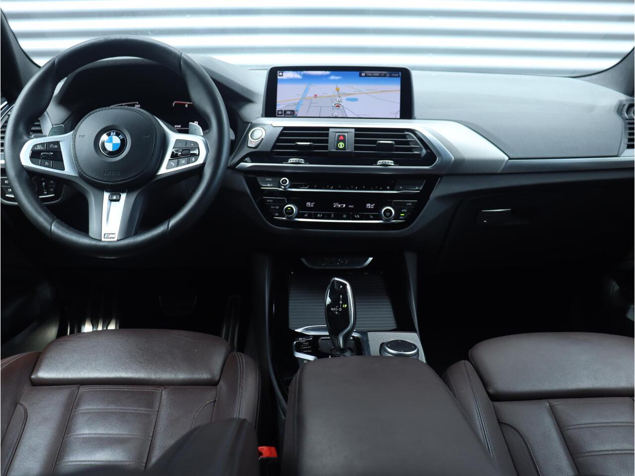 BMW X3 xDrive20i | High Executive | M Sportpakket | Trekhaak | Parking Pack | Audio Media Pack | Head-Up | Comfort Acces | Stuurwielverwarming | 20'' LMV