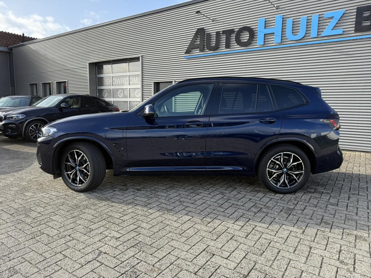 BMW X3 xDrive30e High Executive M Sport Laser Licht Head-Up Display DAB 360 Graden Camera Live cockpit pro Keyless Entry Carplay 96% SOH