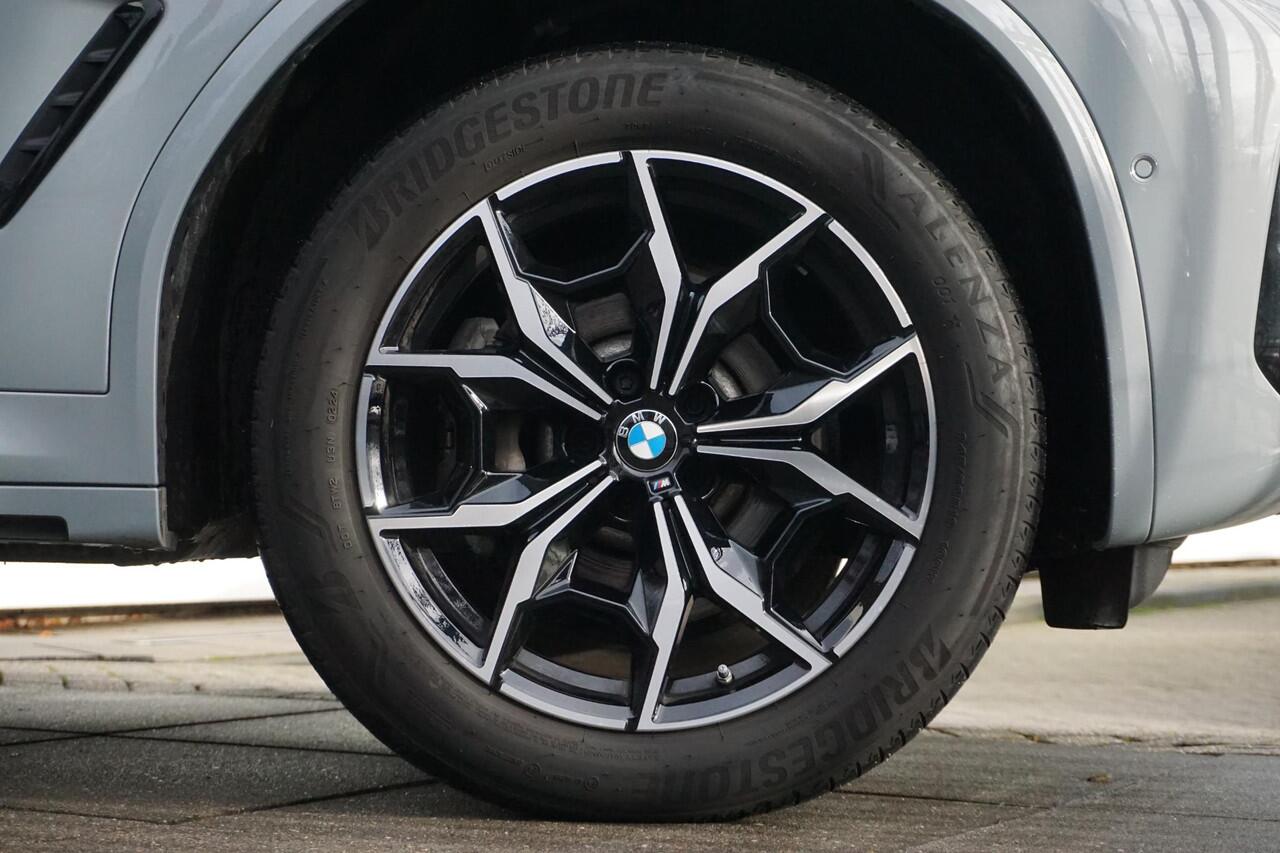 BMW X3 xDrive30i M Sportpakket | Innovation Pack | Glazen panoramadak | HIFI System Harman Kardon