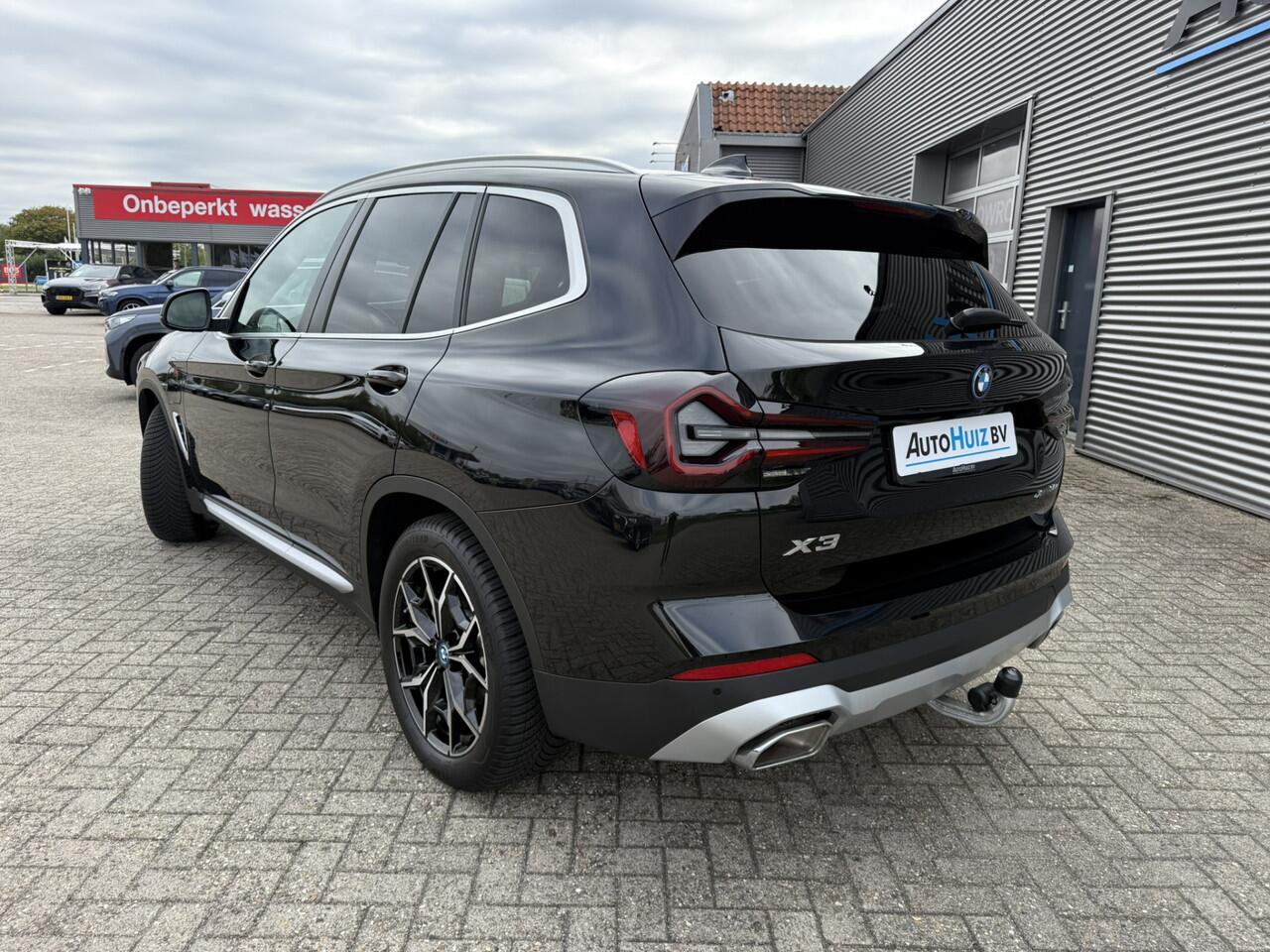 BMW X3 xDrive30e Advantage Trekhaak Lederen interieur LED DAB Carplay Facelift