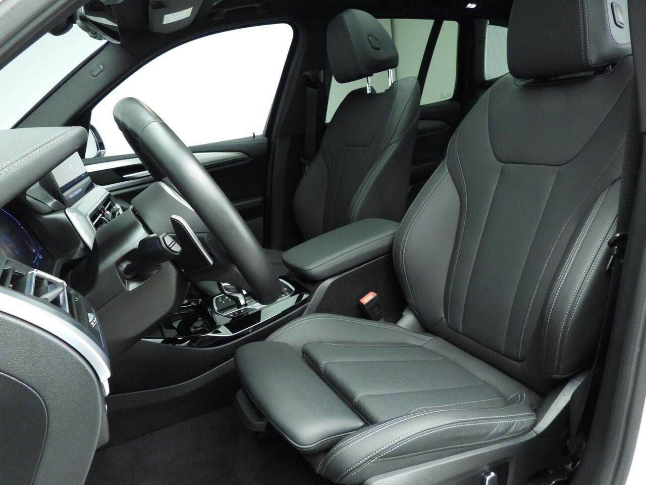 BMW X3 xDrive20d | M-Sportpakket | Laserlicht | HUD | Schuifdak | Trekhaak | Elektr. zetels | Active cruise | DAB | Hifi speakers | Alu 20 inch