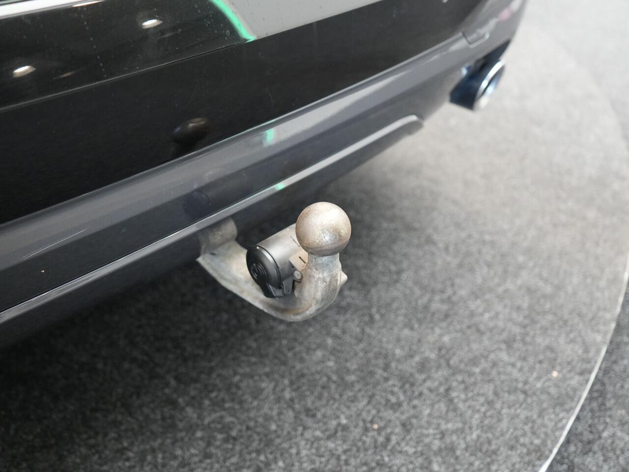 BMW X3 xDrive30e M Sport Plug In Hybrid 293pk Dealer O.H. PHEV | Trekhaak Af Fabriek | Adaptive Cruise | Camera | Apple Carplay | Lederen Sportstoelen Verwarmd | Sfeerverlichting | Navigatie |