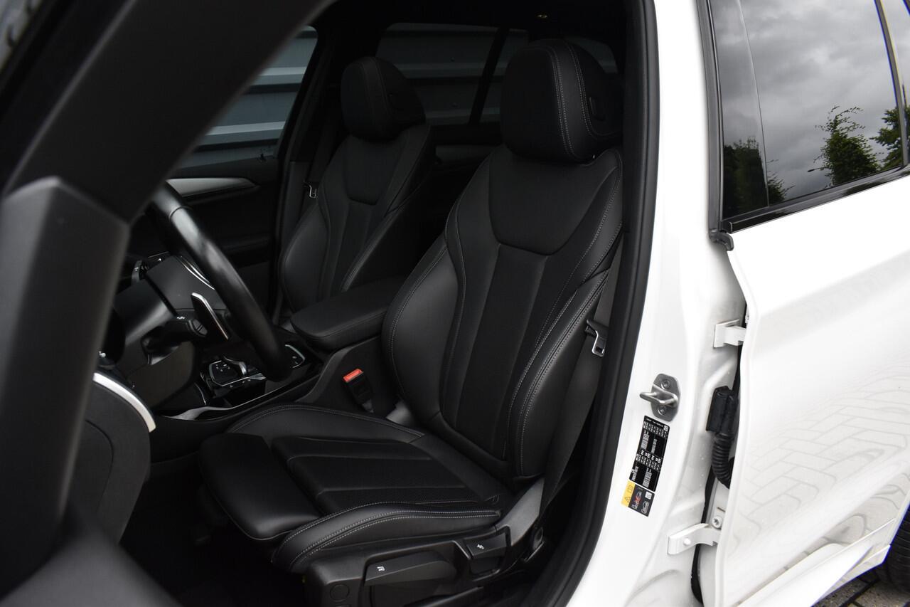 BMW X3 xDrive30e M Sport | Pano | 21'' Velgen | Camera | CarPlay | Head-Up | Stoelverwarming | Sfeerverlichting |