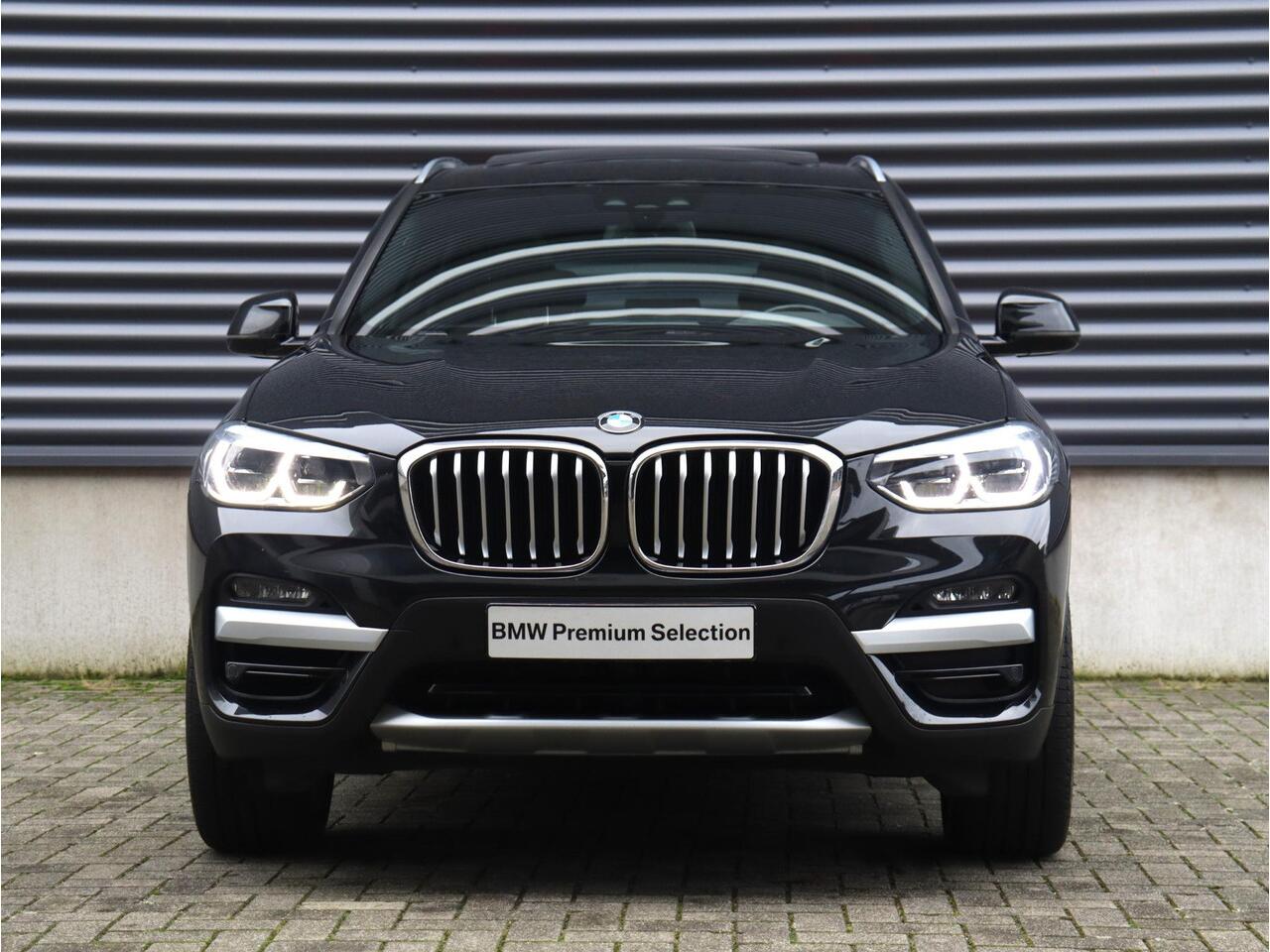 BMW X3 xDrive20i | High Executive | X-Line | Panodak | Driving Assistant | Apple Carplay | Achteruitrijcamera | HiFi | Comfort Access | 20'' LMV