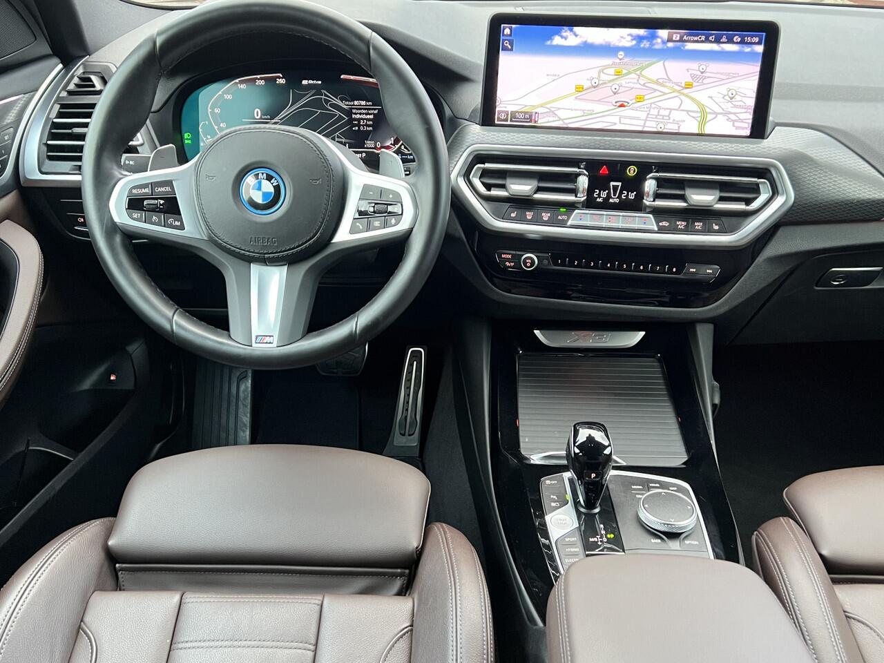 BMW X3 xDrive30e M-Sport Business Edition Plus Navigatie Panoramadak Elektrische Sportstoelen Leder Stoelverwarming Led Dab Getint Glas NL Auto 1e Eigenaar Plug In Hybride BTW