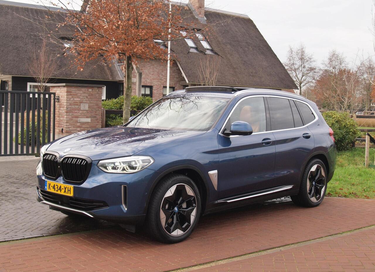 BMW X3 iX3 High Executive 80 kWh | SOH 96% | Panoramadak | 360 Camera | Sfeerverlichting | Head-Up Display | Harman Kardon |