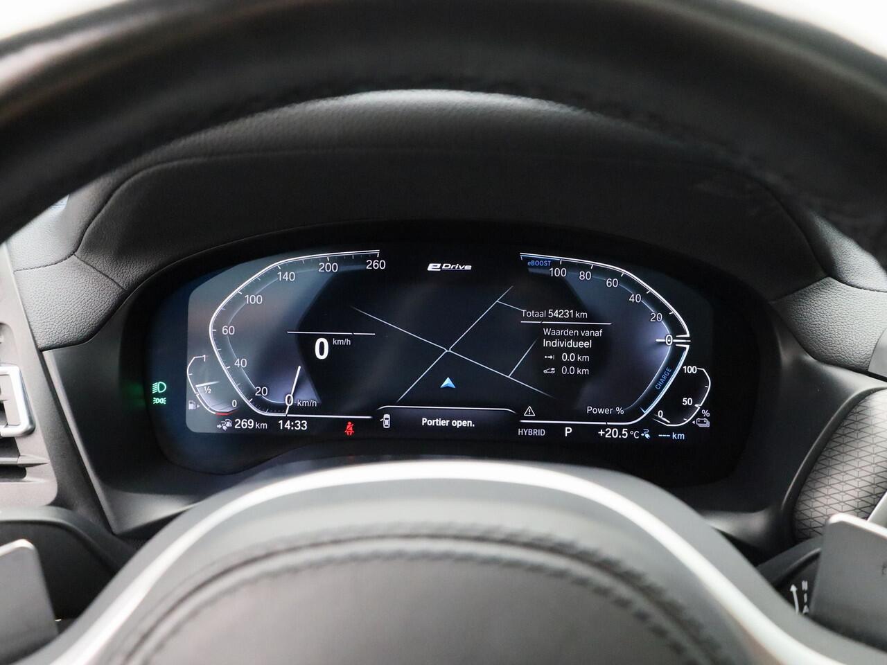 BMW X3 xDrive30e M-Sport | PANO | 360° | HUD | KEYLESS | STOELVERWARMING