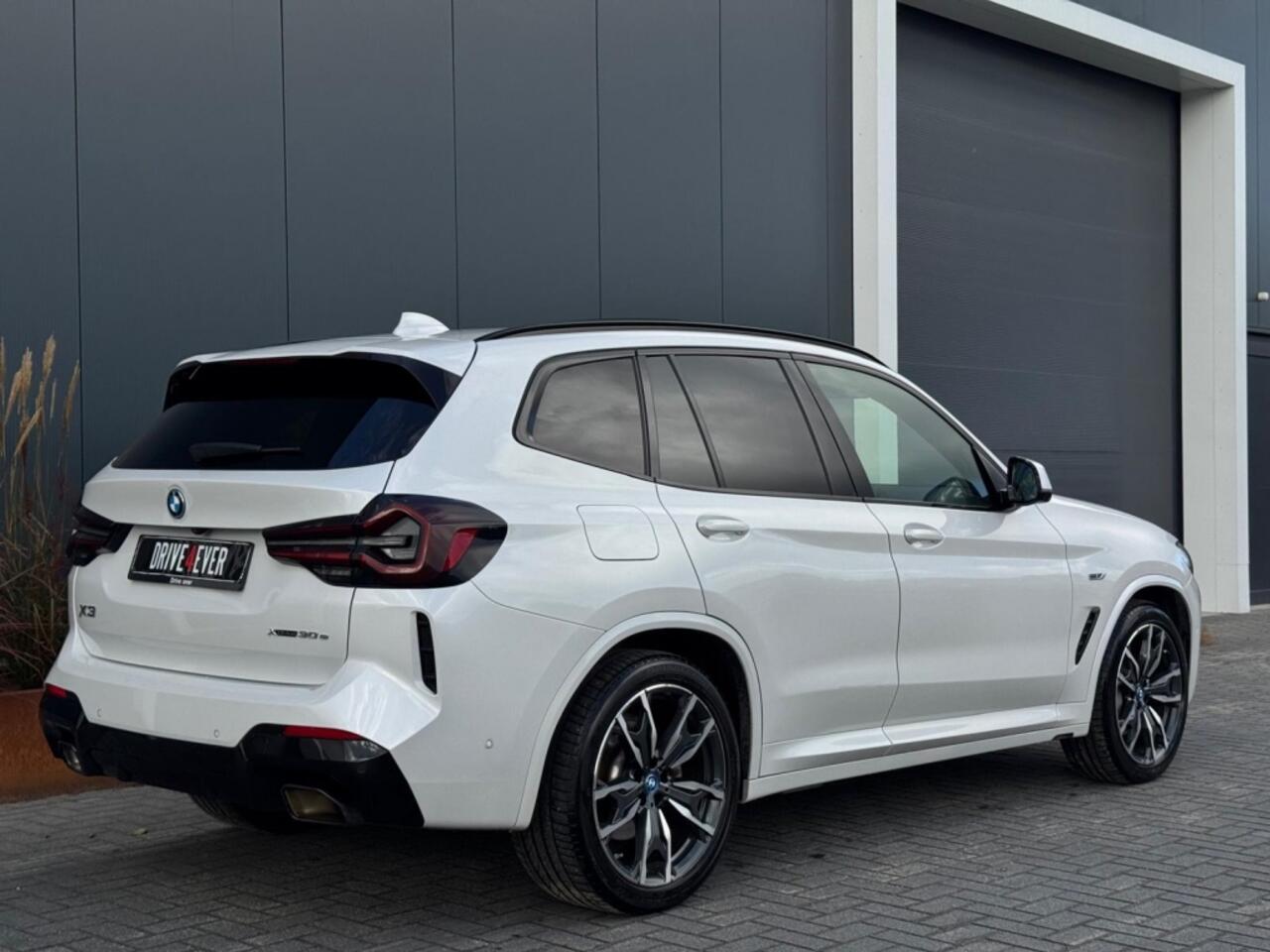 BMW X3 xDrive30e M PACK M2023 PANO CLIMATE NAVI CAMERA SPORTVELGEN