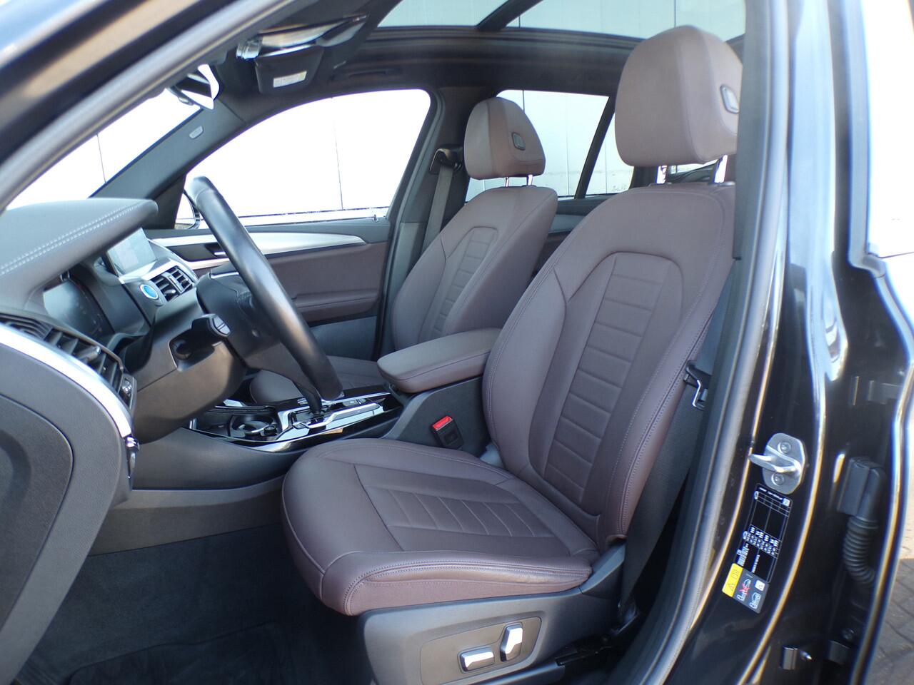 BMW X3 iX3 Executive 80 kWh, SOH 95% / Full LED / Elektr. Schuifdak / Stoelverwarming / Navigatie / Camera + Sensoren / Climate Control / 19'' LMV