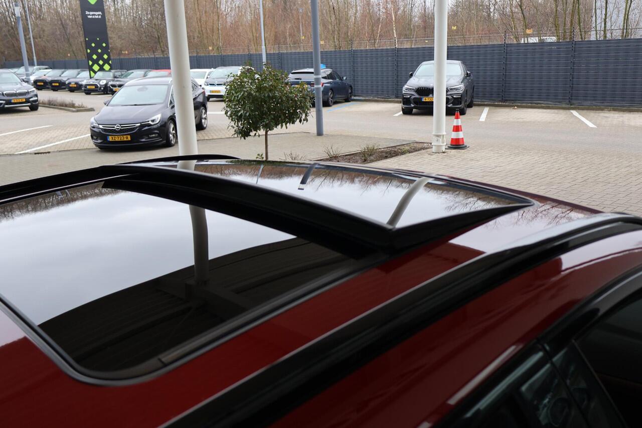 BMW X4 xDrive20i High Executive | M Sport | Trekhaak | Voorstoelen Verwarmd