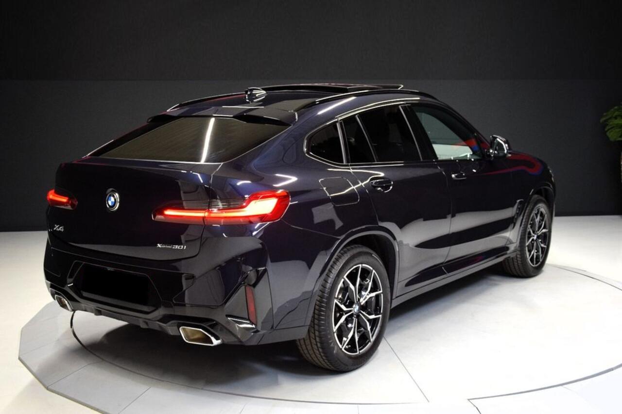 BMW X4 xDrive30i M-Sport 245 PK ACC Panoramadak Head-Up Live Cockpit Sportstoelen