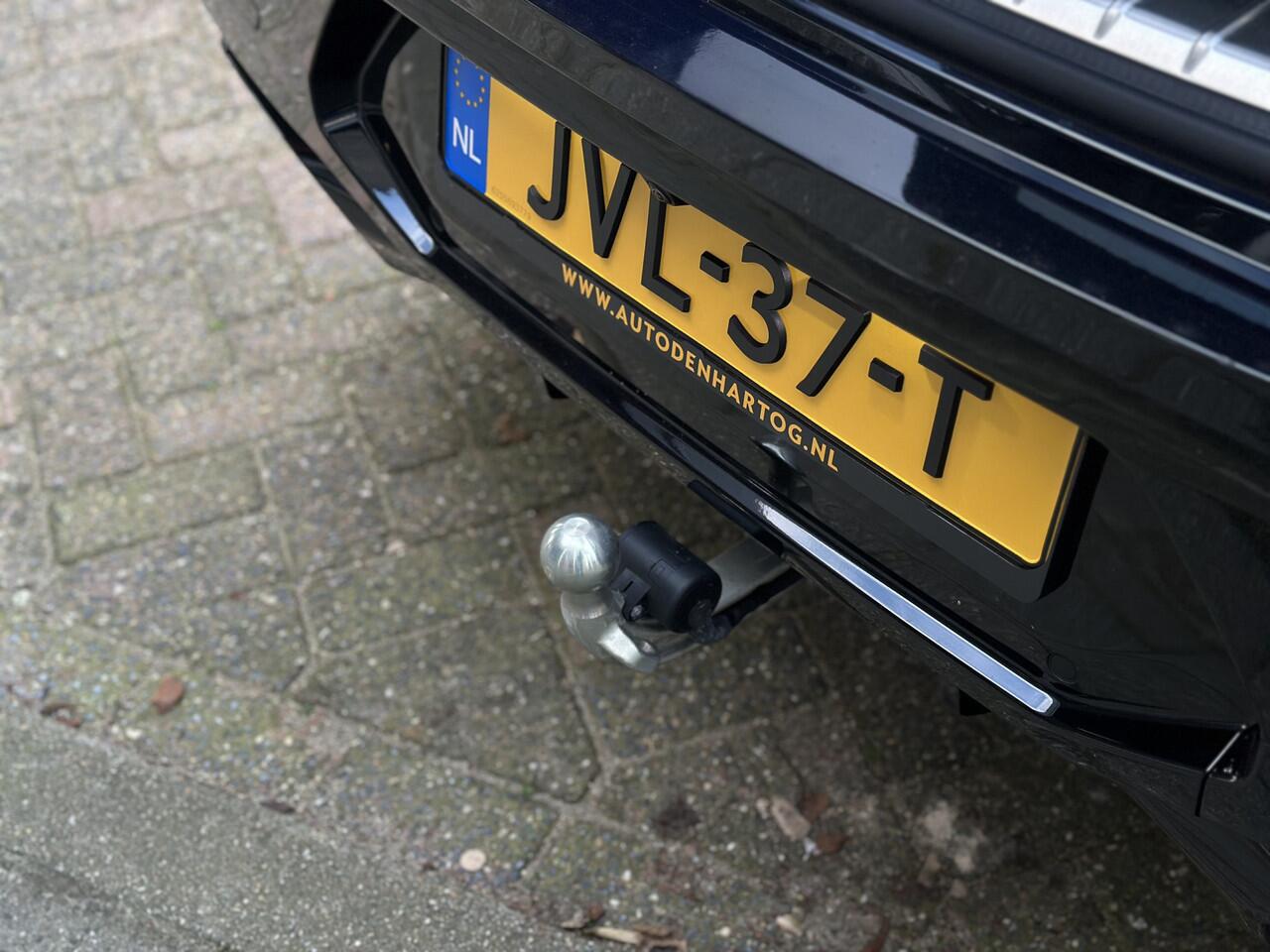 BMW X4 xDrive20i High Executive Laser/Panorama Dak/Trekhaak/Carbon black.