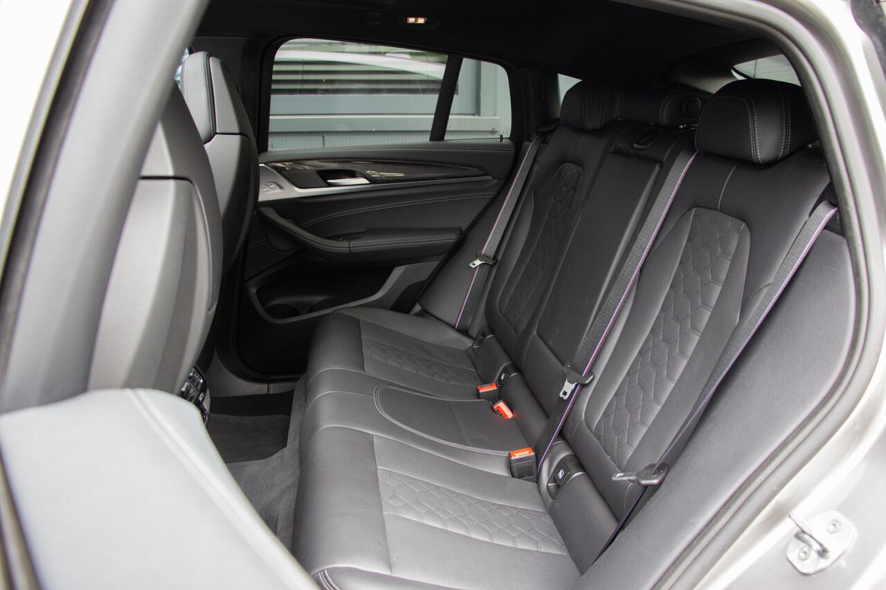 BMW X4 M Competition 510PK | 360 Cam | Head Up | Side Assist | Harman Kardon | E.TH 2400KG | Sportuitlaat | Carbon | 510PK | DAB+ | Ambiance Led | Adaptieve Led Koplampen | 21"| 3 Zone Airco | Botswaarschuwing | ¤157.940 N.P | Apple & Android Carplay | Memory | 