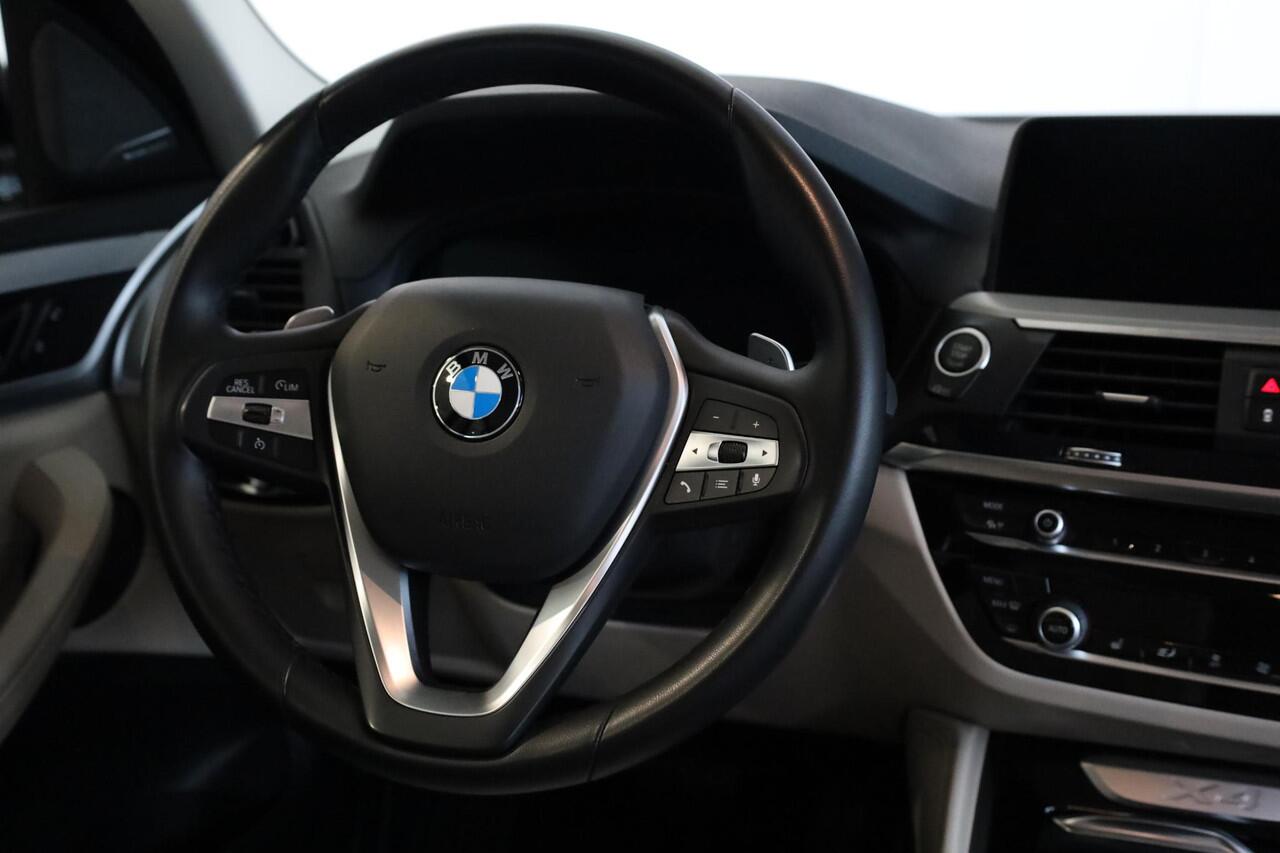 BMW X4 xDrive20i High Executive | xLine | Parking Pack | Comfort Access | Adaptieve LED koplampen | Harman Kardon |