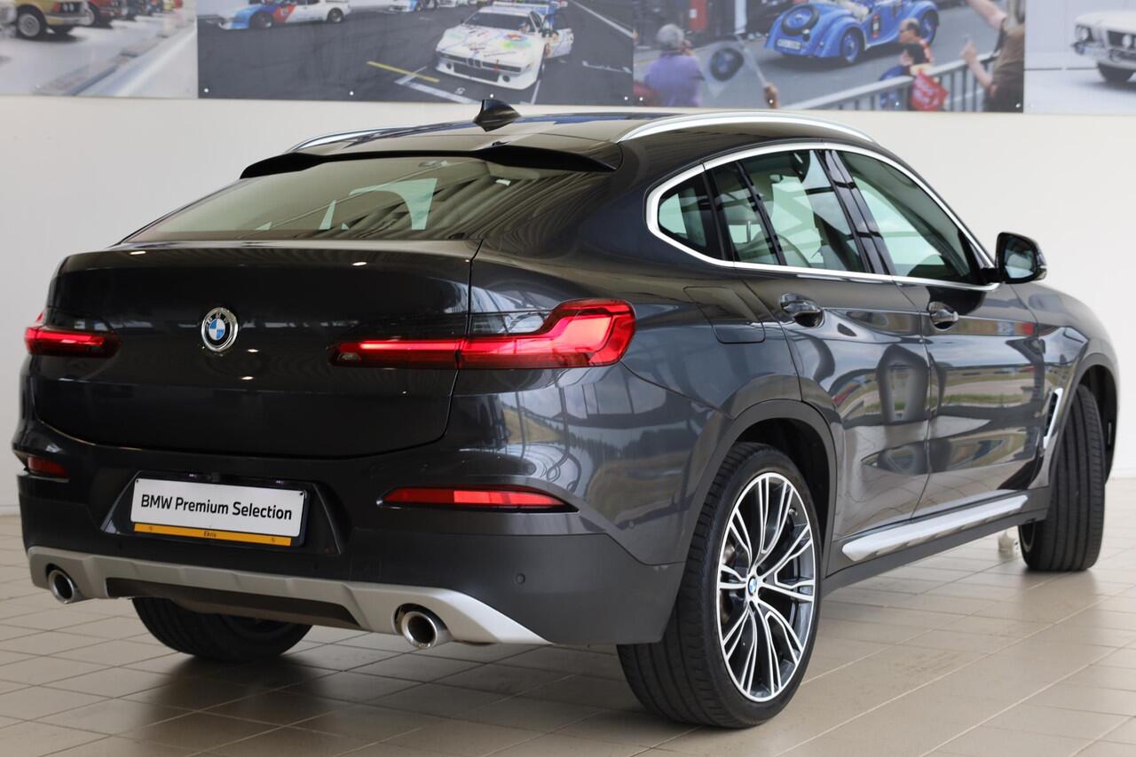 BMW X4 xDrive20i High Executive | xLine | Parking Pack | Comfort Access | Adaptieve LED koplampen | Harman Kardon |