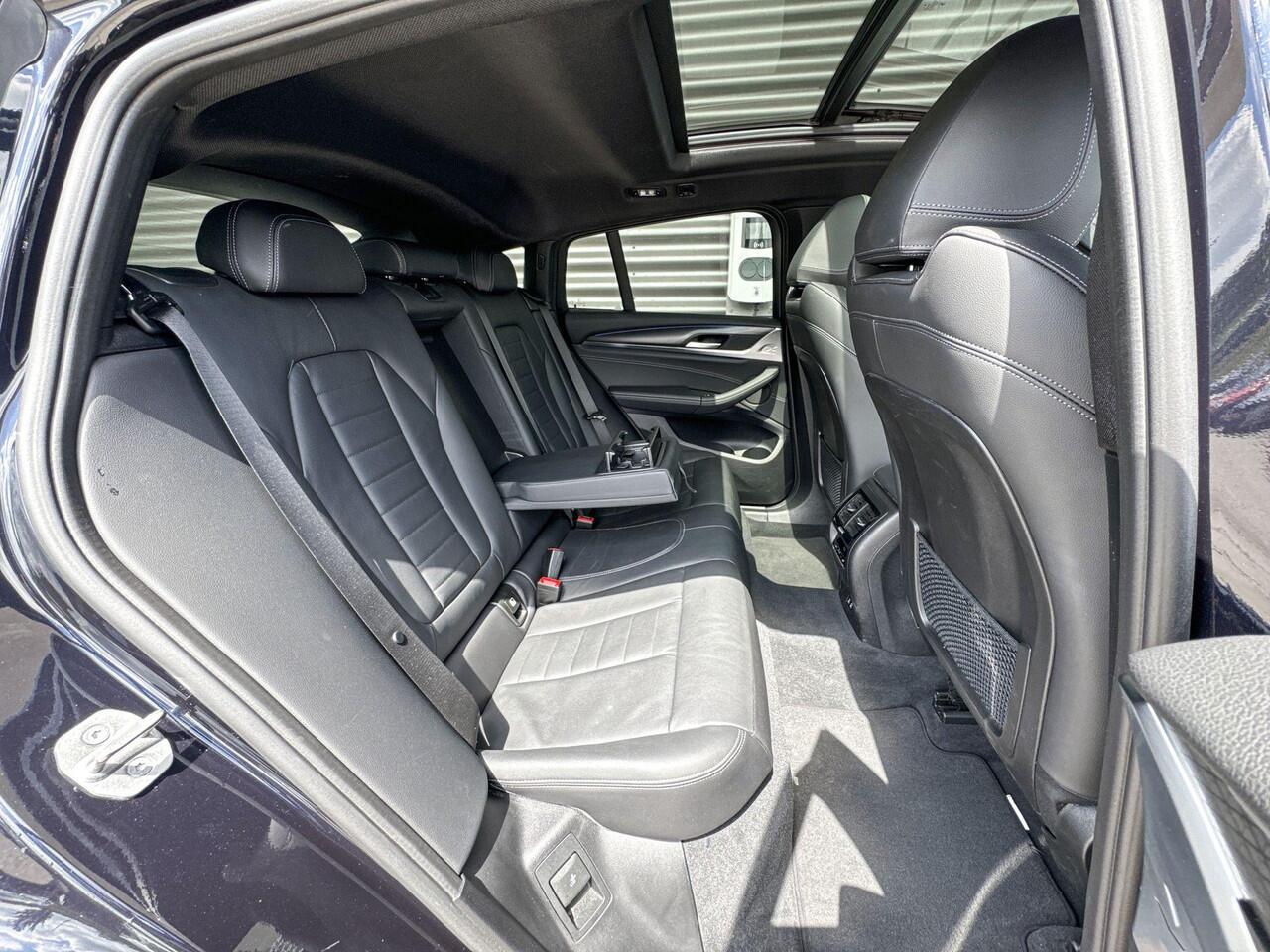 BMW X4 xDrive20i High Executive / M Sportpakket / Panoramadak / Laserlight / Selections