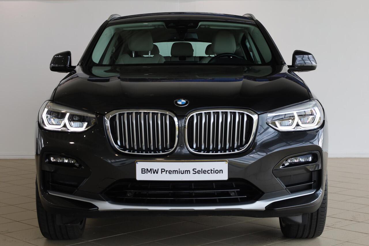 BMW X4 xDrive20i High Executive | xLine | Parking Pack | Comfort Access | Adaptieve LED koplampen | Harman Kardon |