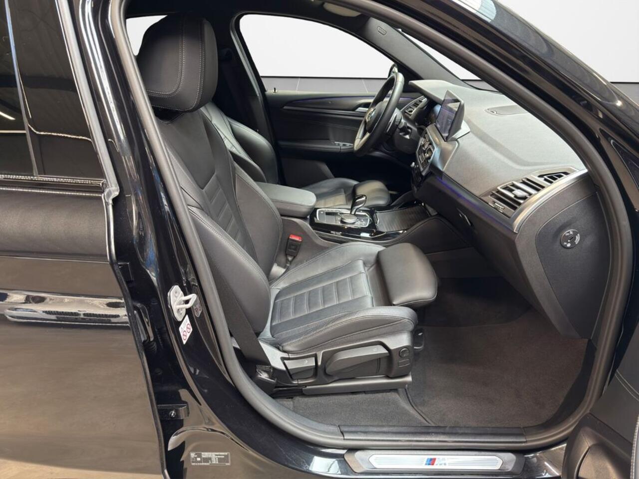 BMW X4 xDrive30i M Sport 245 PK ACC Head-Up 19 Inch Sportstoelen Stoelverwarming