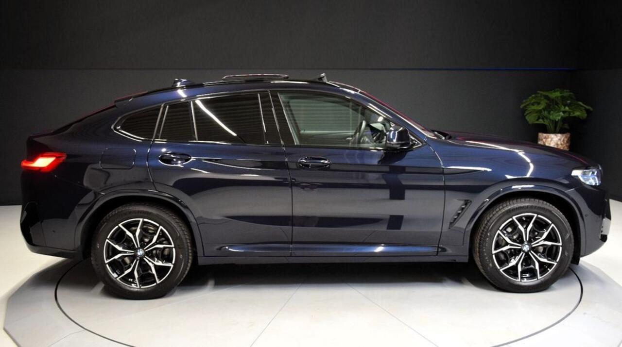 BMW X4 xDrive30i M-Sport 245 PK ACC Panoramadak Head-Up Live Cockpit Sportstoelen