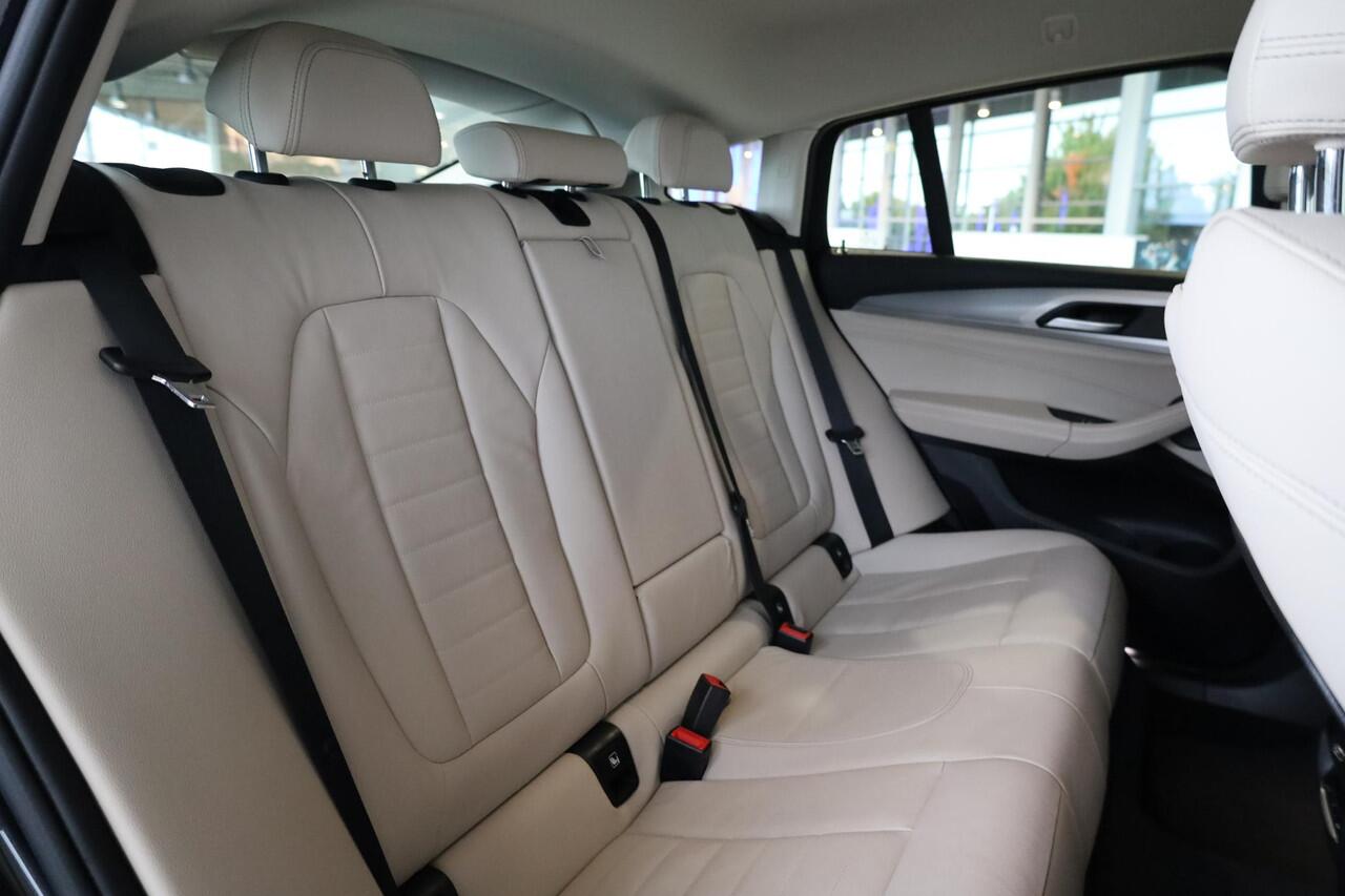 BMW X4 xDrive20i High Executive | xLine | Parking Pack | Comfort Access | Adaptieve LED koplampen | Harman Kardon |