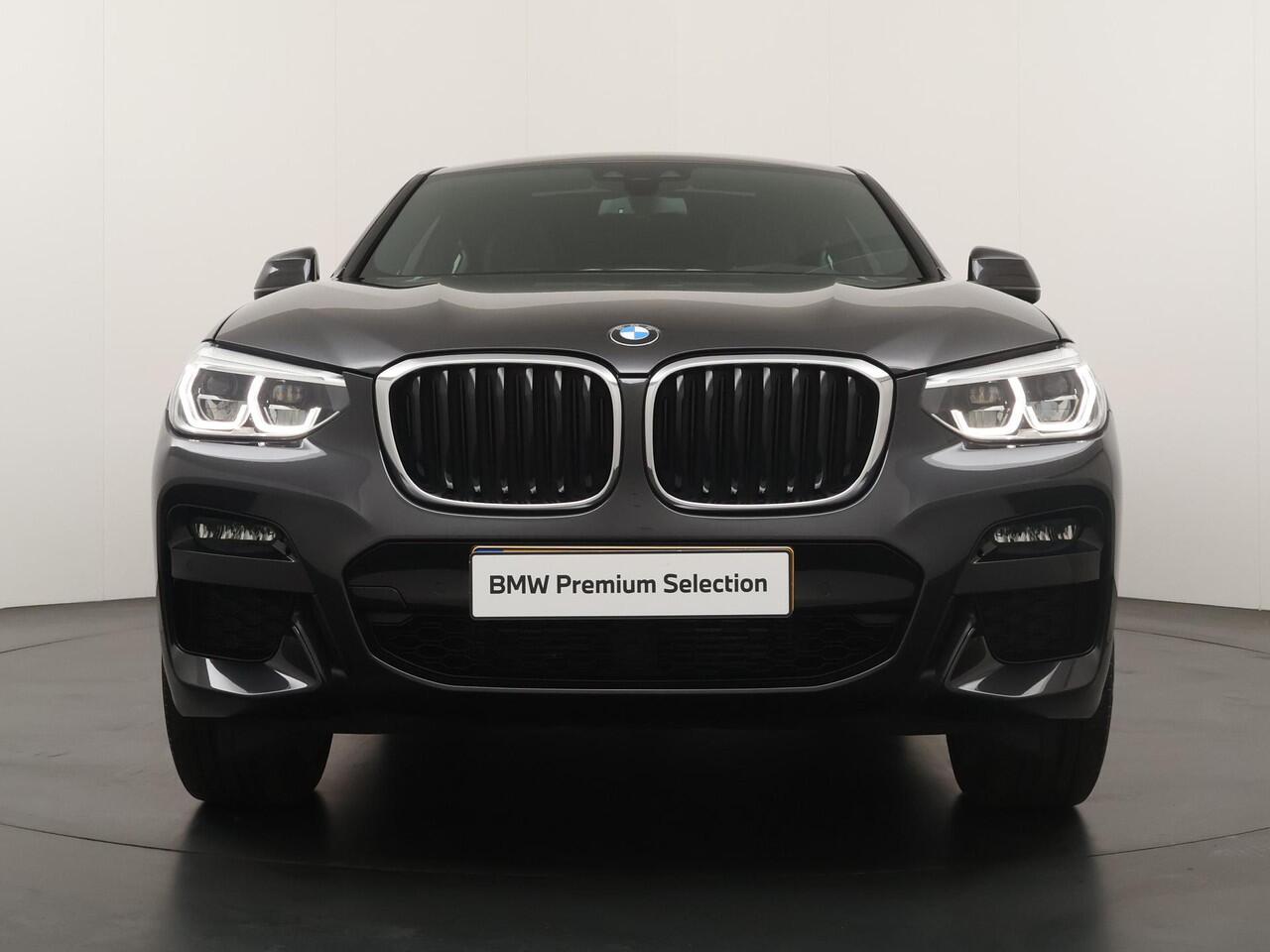 BMW X4 xDrive20i High Executive Edition M Sportpakket | Trekhaak | Panoramadak