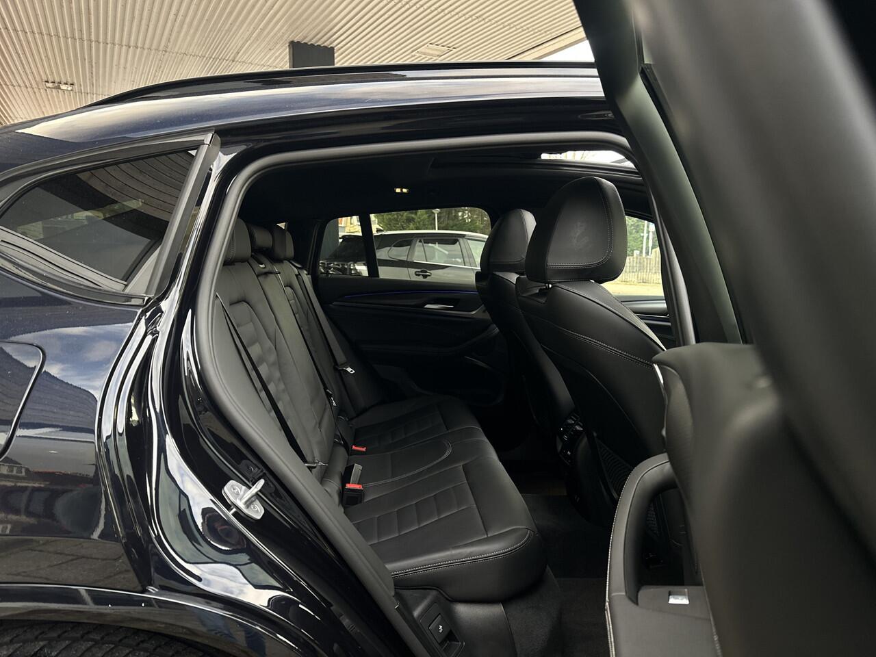 BMW X4 xDrive20i High Executive Laser/Panorama Dak/Trekhaak/Carbon black.