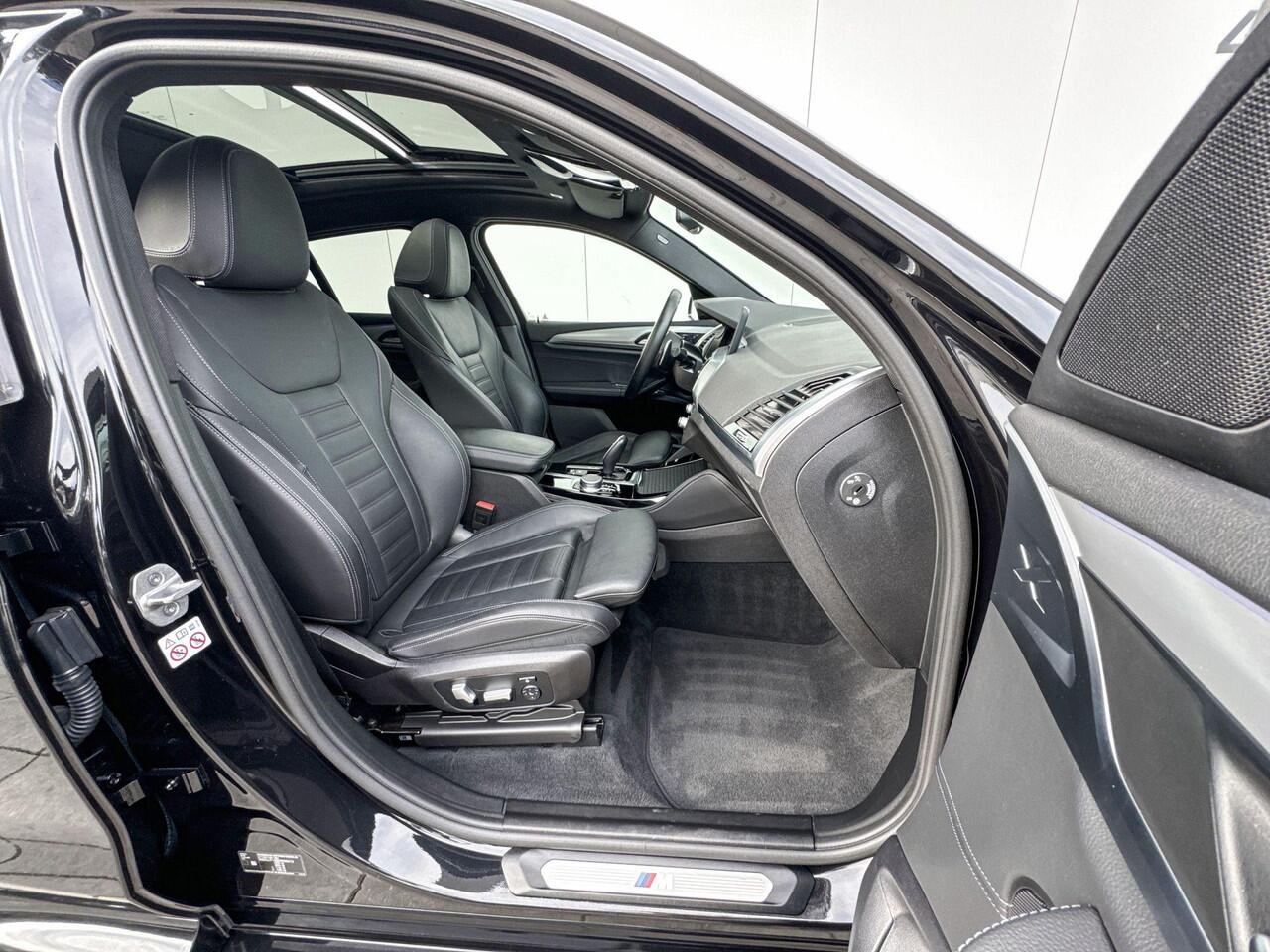 BMW X4 xDrive20i High Executive M-Sport Glazen Schuifdak / Electrisch verstelbare Voorstoelen / Head Up Display / Stoelverwarming / Electrische Zwenkhaak / Binnen & Buitenspiegel automatisch Dimmend / Adaptieve Led Koplampen / Driving Assistant / Hifi