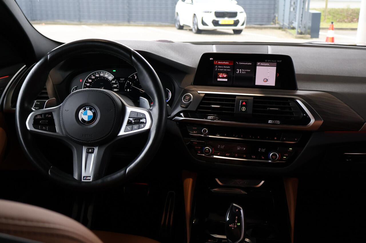 BMW X4 xDrive20i High Executive | M Sport | Trekhaak | Voorstoelen Verwarmd