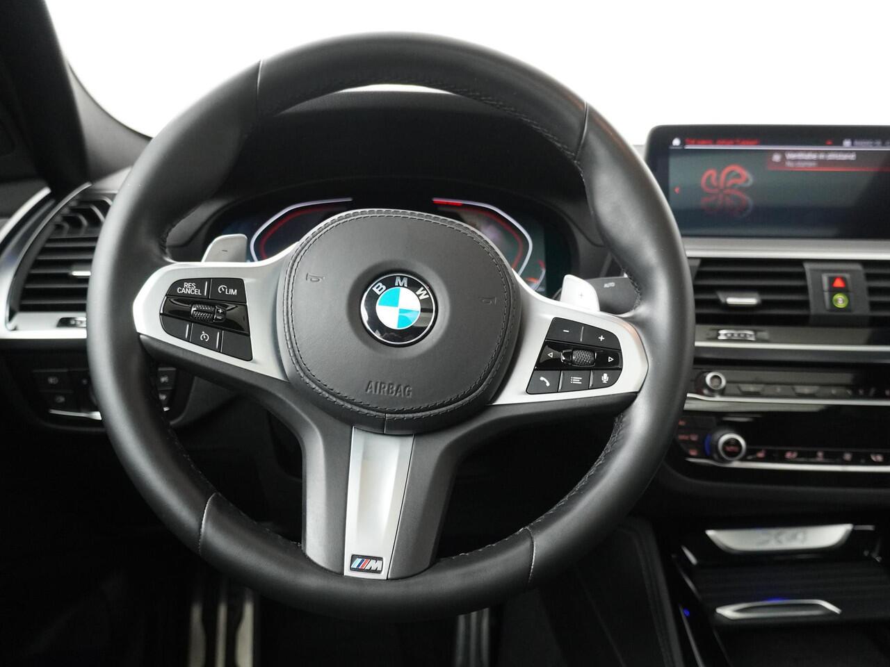 BMW X4 xDrive20i High Executive Edition M Sportpakket | Trekhaak | Panoramadak