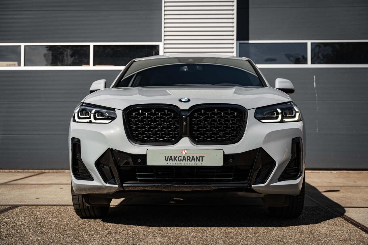 BMW X4 xDrive20i High Executive |Pano |M-Kuipstoelen |Carbon interieur |360° |Sfeer |Memory Seats
