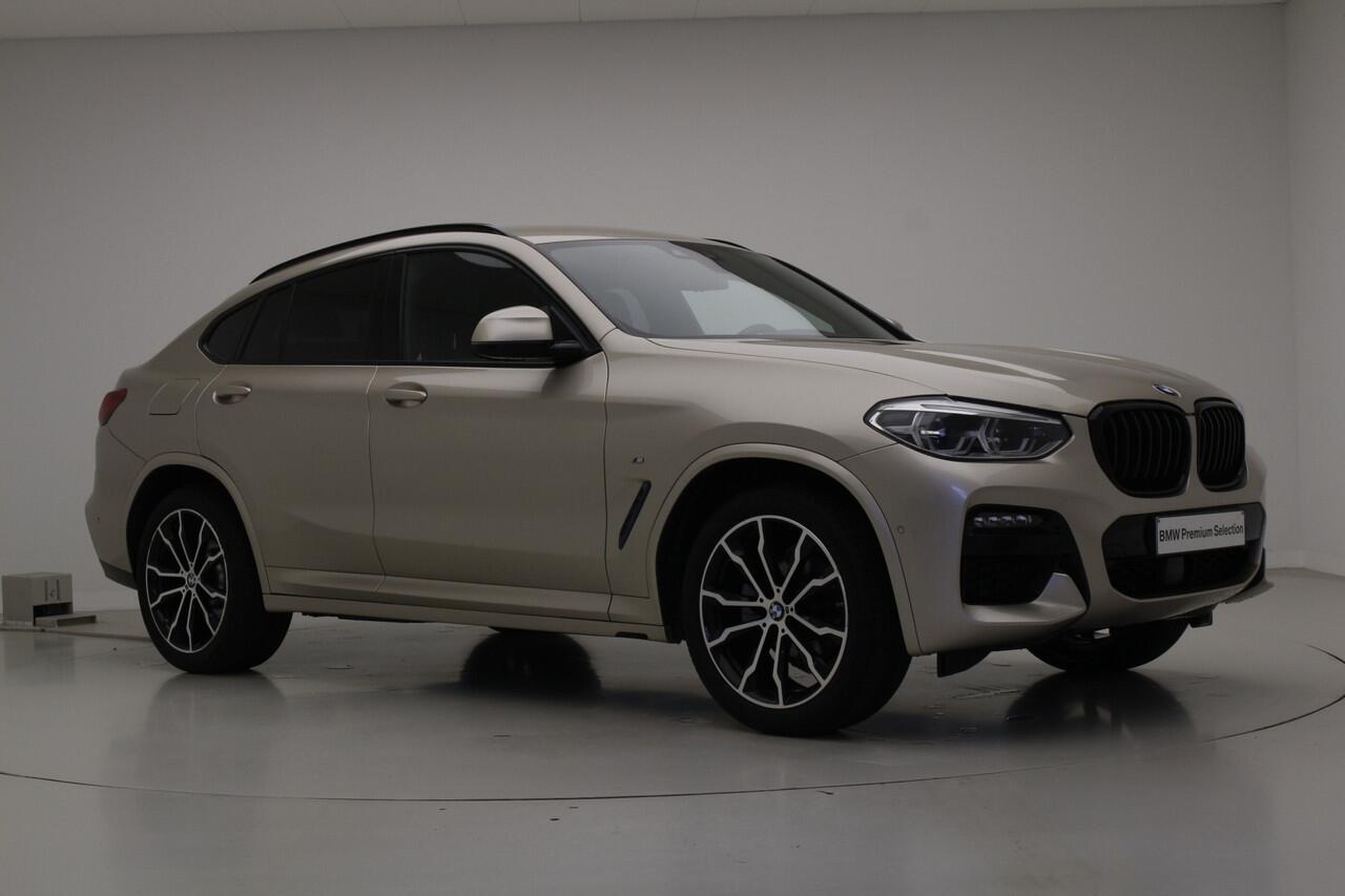 BMW X4 xDrive20i M-Sport | 19 inch | Camera | Trekhaak | Active Cruise Control