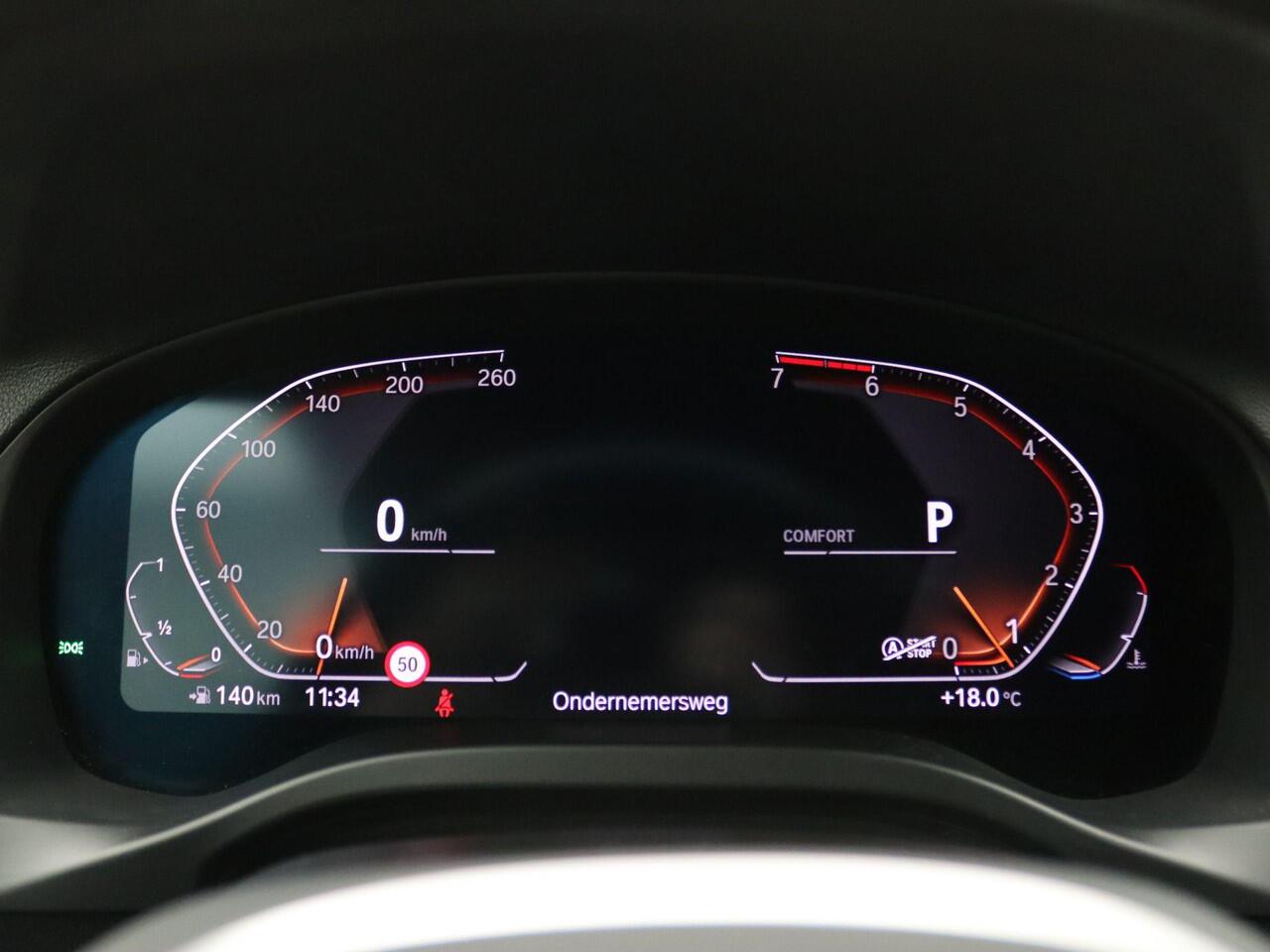 BMW X4 xDrive20i High Executive 184PK Aut8 M-Sport, Trekhaak, Memorystoel, Stoelverwarming, Adaptieve Cruise Controle, Head-Up Display, Keyless, Elektr. Achterklep, 18" LM Velgen