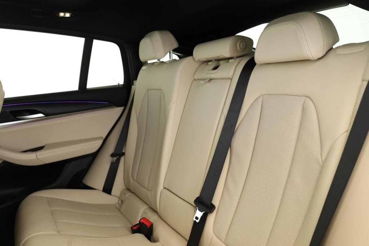 BMW X4 xDrive30d M Sport 286 PK ACC Live Cockpit 20 Inch Panoramadak Sportstoelen