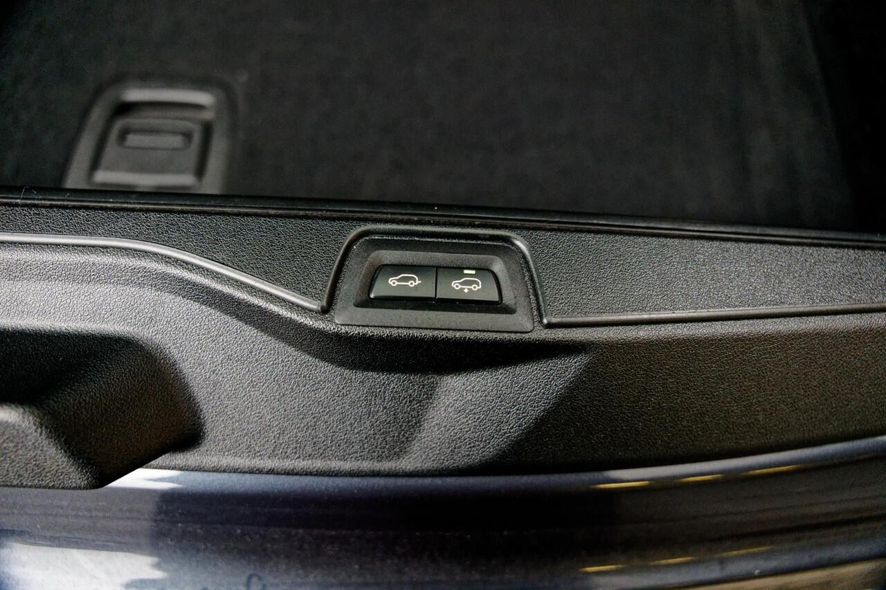 BMW X5 xDrive45e High Executive M-Sport Massage stoelen, Stoelventilatie, Sky Lounge dak, Merino leer, Leren Dashboard, enz